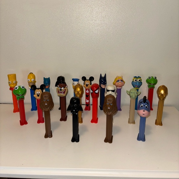 Lot of 22 vintage pez - Picture 1 of 3